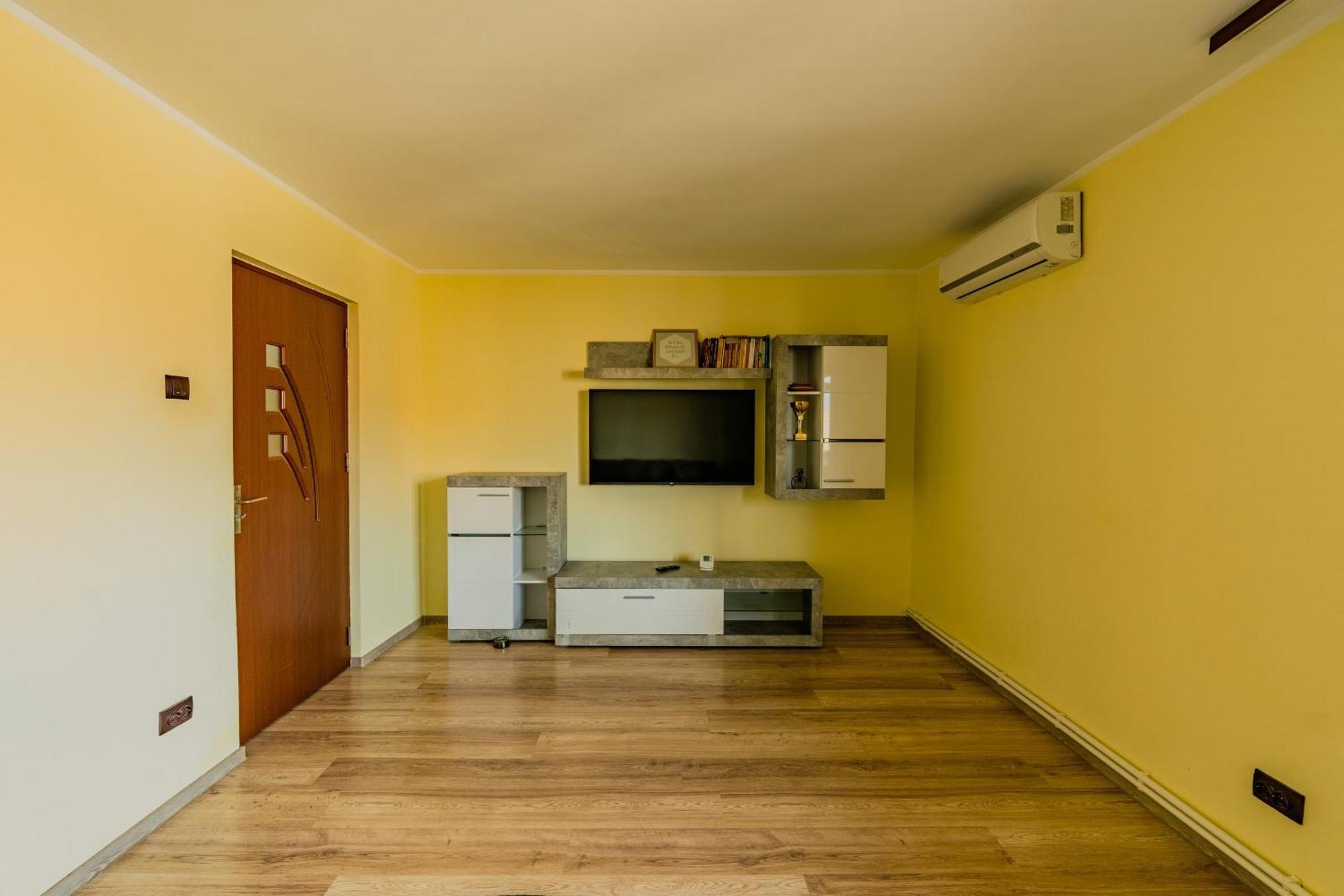 M Apartment Aproape De Plaja มันกาเลีย ภายนอก รูปภาพ